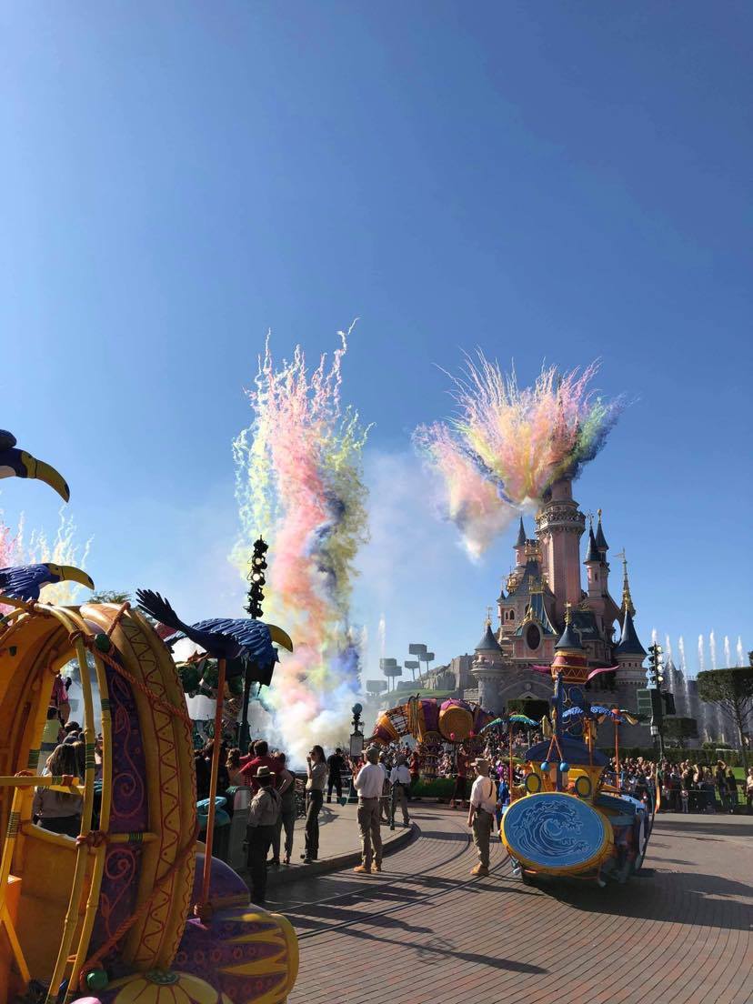 Réouverture des parcs Disneyland Paris, un pari risqué ?
