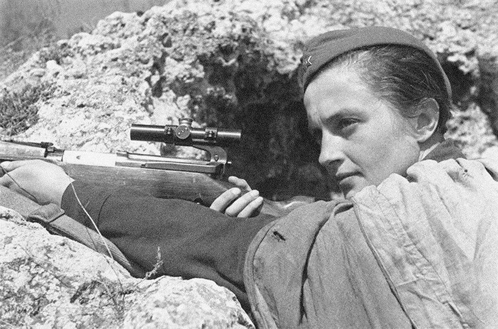 Lioudmila Pavlitchenko et les femmes de l’Armée Rouge